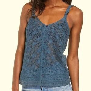 Hinge Size Medium Blue Tank top crochet style lace button sleeveless